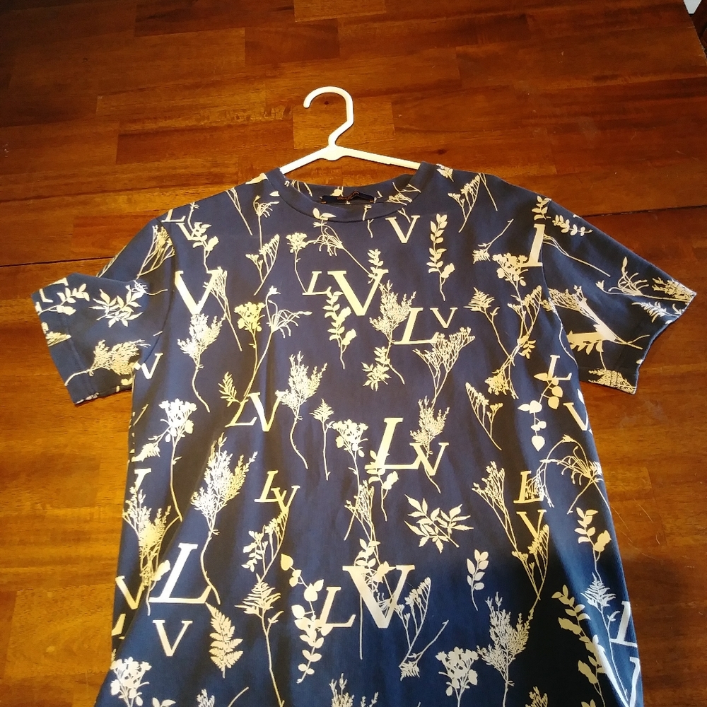 Louis vuitton leaf discharge t shirt
